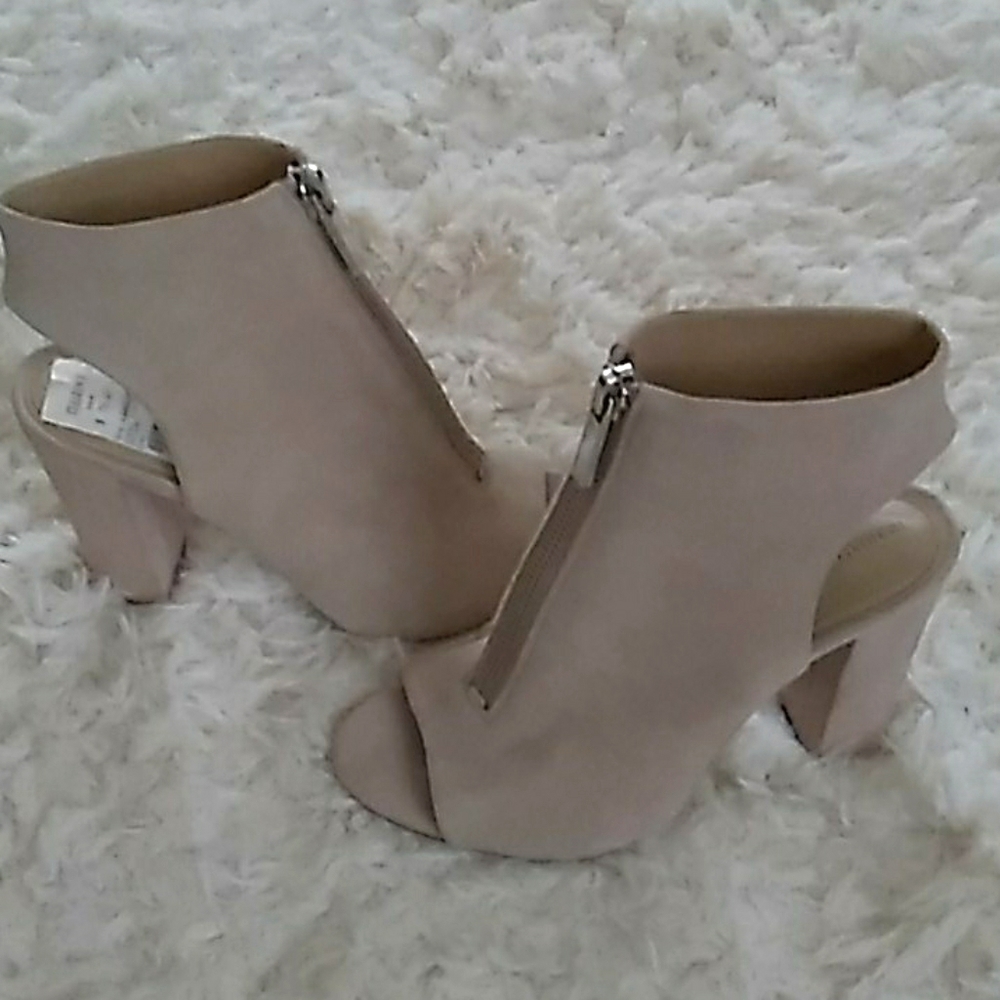 Kendall +Kylie ankle boots